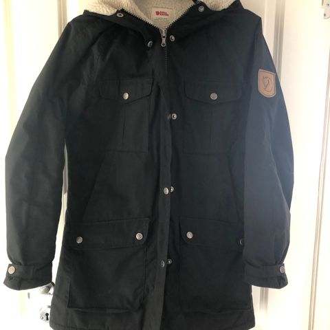 Fjällräven greenland jakke str s tilsvarer M dame | FINN.no Dame jakker tilsvarende str S | FINN.no
