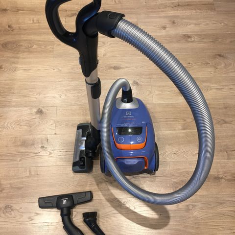 Pent brukt Bosch free støvsuger 2100 watt | FINN.no Pent brukt Bosch free støvsuger 2100 watt | FINN.no