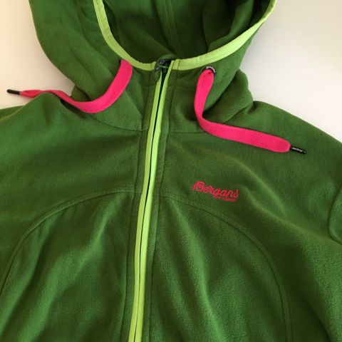 Bergans ull fleece hetter jakker, damer. Str. xs kr. 199kr Bergans ull fleece hetter jakker, damer. Str. xs kr. 199kr