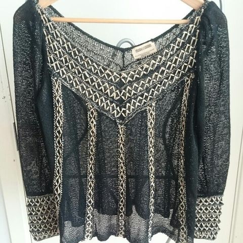 H&M Moschino Jakke med glidelås | FINN.no H&M Moschino Jakke med glidelås. | FINN.no