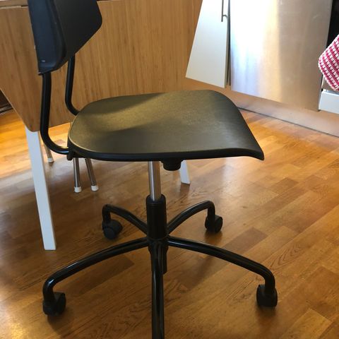 12 stk. Lukeskap, 9 rom BRUKTE KONTORMØBLER | FINN.no 12 stk. Lukeskap, 9 rom BRUKTE KONTORMØBLER | FINN.no