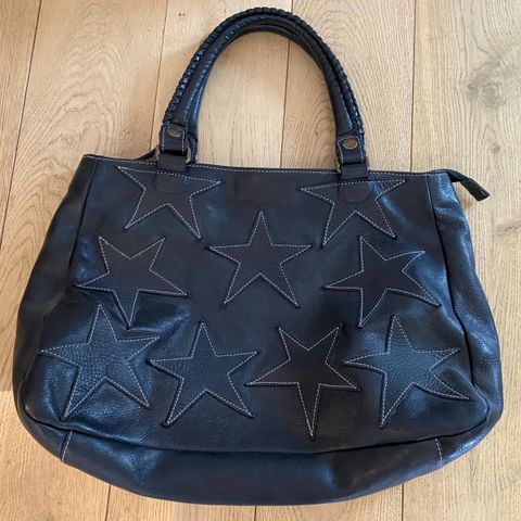 Guess Luxe, ekte veske i tofarget skinn! | FINN.no Guess Luxe, ekte veske i tofarget skinn! | FINN.no