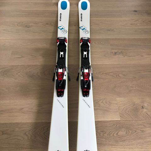 volkl Revolt Jr mMarker binding Twintip 128cm | FINN.no Volkl Twintip med bindinger og sko | FINN.no