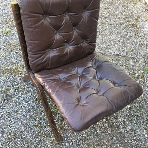Retro møbler, teak, marmor. Spisebord, sofa, stoler. | FINN.no Retro møbler, teak, marmor. Spisebord, sofa, stoler. | FINN.no