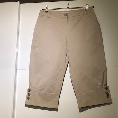 Ny lys bukse dame Str 46 | FINN.no Ny lys bukse dame Str 46 | FINN.no