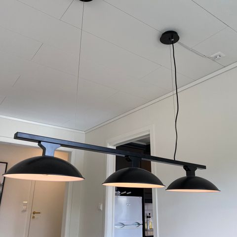 Fin dimbar stavpendel lampe for spisebord | FINN.no Fin dimbar stavpendel lampe for spisebord | FINN.no