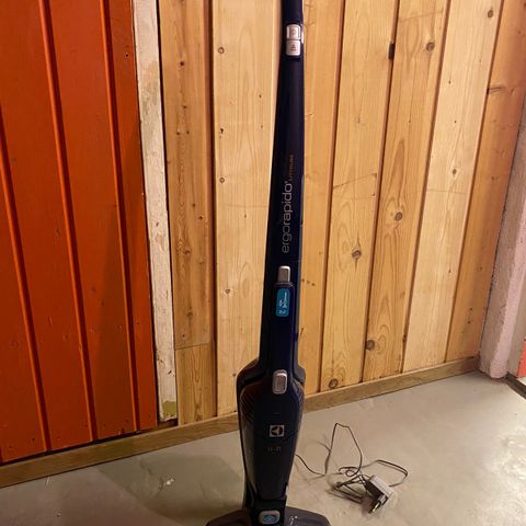 Bosch Readyy'y 16,8 volts trådløs støvsuger 2 in 1 | FINN.no Bosch Readyy'y 16,8 volts trådløs støvsuger 2 in 1 | FINN.no