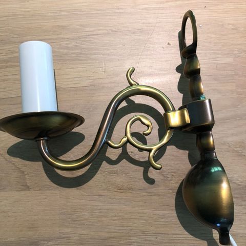 Høyang tak lampe | FINN.no Høyang tak lampe | FINN.no