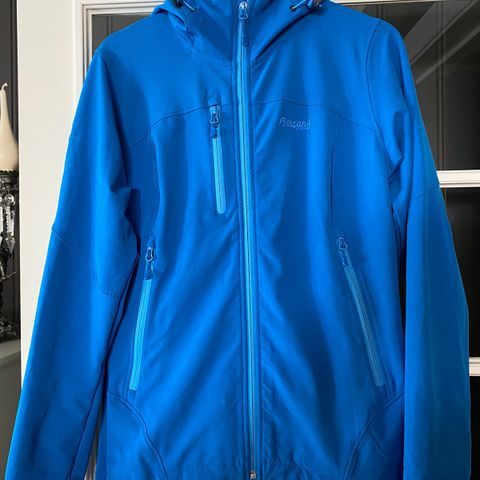 Kjerag Lady Jacket whood | FINN.no Kjerag Lady Jacket whood | FINN.no