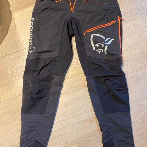 Norrøna Fjørå Flex1 XS | FINN.no Strøken Norrøna Fjørå Flex1 (Dame) str XS | FINN.no