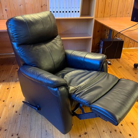 2 Fine lenestolrecliner selges | FINN.no 2 Fine lenestolrecliner selges | FINN.no