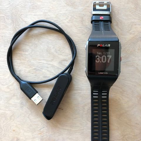 Polar V800 GPS klokke med lader | FINN.no Pent brukt Polar V800 GPS klokke med lader | FINN.no