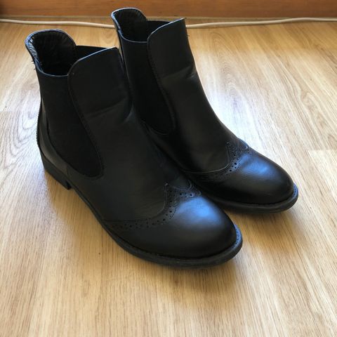 Damesko fra COS ekte skinn str.39 | FINN.no Cos sko i skinn str 36 | FINN.no