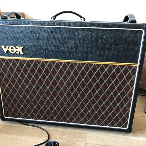 Ampeg SCR DI preampDI boks | FINN.no Beta Aivin M8+ FLOTT GITARFORSTERKER MED EFFEKTER og