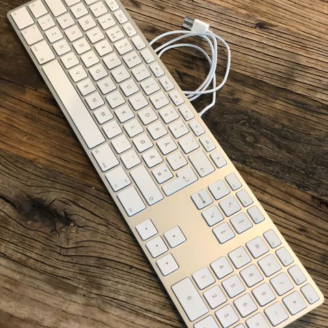 Nytt Apple tastatur i uåpnet eske | FINN.no Nytt Apple tastatur i uåpnet eske | FINN.no
