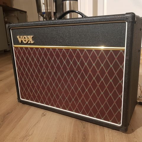 Darkglass pedaler | FINN.no Beta Aivin M8+ FLOTT GITARFORSTERKER MED EFFEKTER og