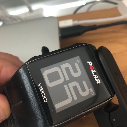 Pent brukt Polar V800 GPS klokke med lader | FINN.no Pent brukt Polar V800 GPS klokke med lader | FINN.no