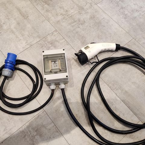 Nissan Leaf orginal Type 1 Lader | FINN.no Nissan Leaf orginal Type 1 Lader | FINN.no