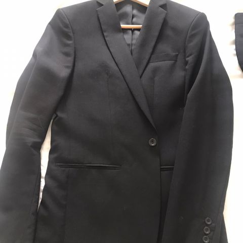 Lite brukt Dressmann dress (konfirmasjonsdress) selges | FINN.no Lite brukt Dressmann dress (konfirmasjonsdress) selges | FINN.no