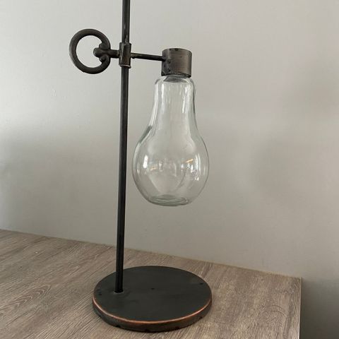 Andrew Martin Design Lampe | FINN.no Andrew Martin Design Lampe | FINN.no