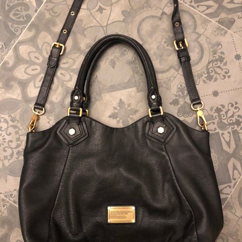 Stor veske fra Marc Jacobs pent brukt | FINN.no Pent brukt stor veske | FINN.no