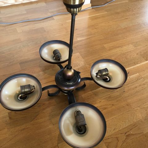 2 stk Kvart lamper selges | FINN.no 2 stk Kvart lamper selges | FINN.no