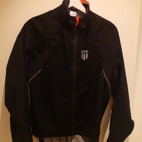 2XU Micro Climate jakke str.M | FINN.no 2XU Micro Climate jakke str.M | FINN.no