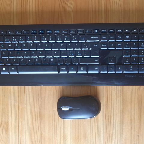 Acer trådløst tastatur og mus | FINN.no Lite brukt trådløst tastatur og mus til salgs | FINN.no