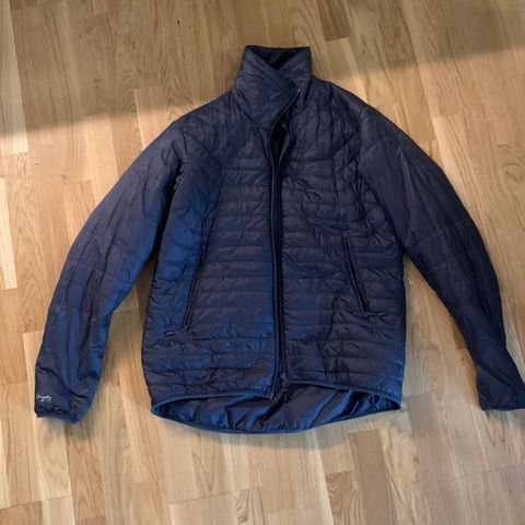 Svart boblejakkevinterjakke fra BikBok str M | FINN.no Svart boblejakkevinterjakke fra BikBok str M | FINN.no