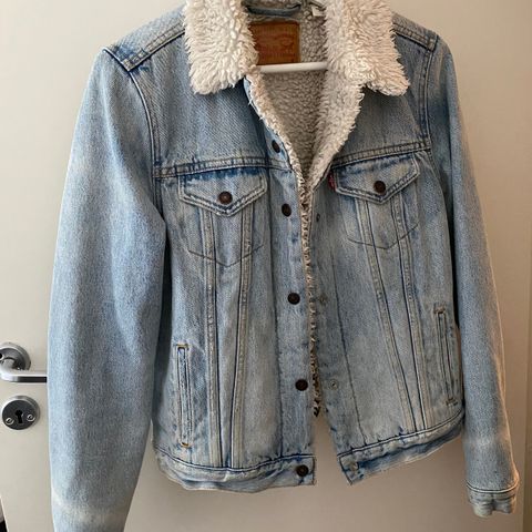 Weekday denim jakke | FINN.no weekday denim jakke | FINN.no