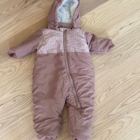 Vinterjakke og bukse til baby str. 68 | FINN.no Vinterjakke og bukse til baby str. 68 | FINN.no