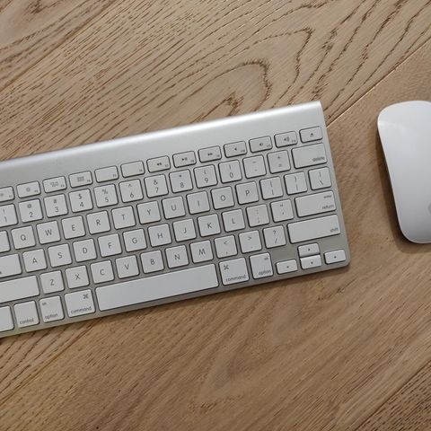 Apple tastatur og Magic Mouse 1 | FINN.no Apple Magic Keyboard og Magic Mouse selges | FINN.no
