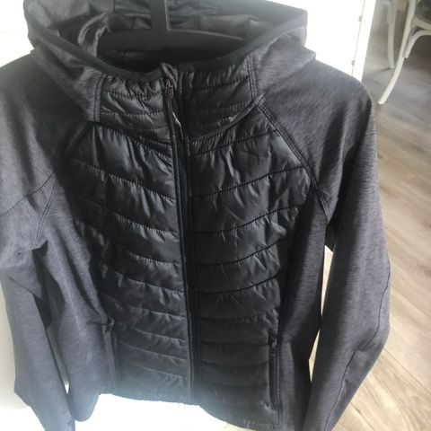 2XU jakke dame str L | FINN.no 2XU jakke dame str L | FINN.no