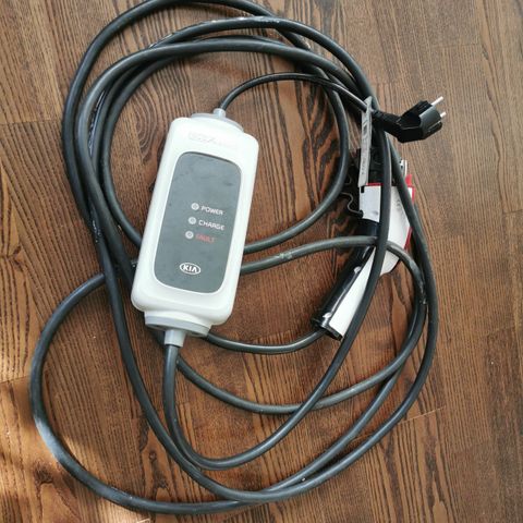Nissan Leaf orginal Type 1 Lader | FINN.no Nissan Leaf orginal Type 1 Lader | FINN.no