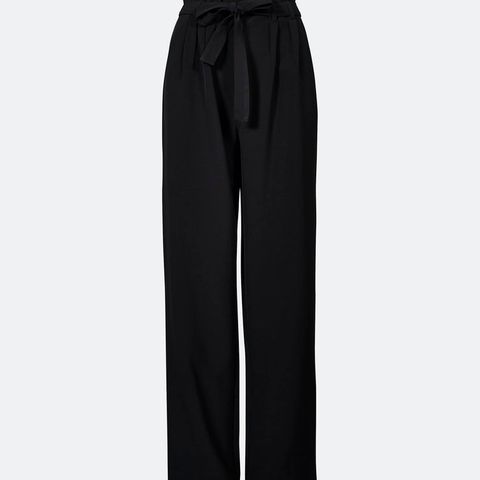 Arniesays louisa velvet pleat bukse til salgs, Str. M | FINN.no Arniesays louisa velvet pleat bukse til salgs, Str. M | FINN.no