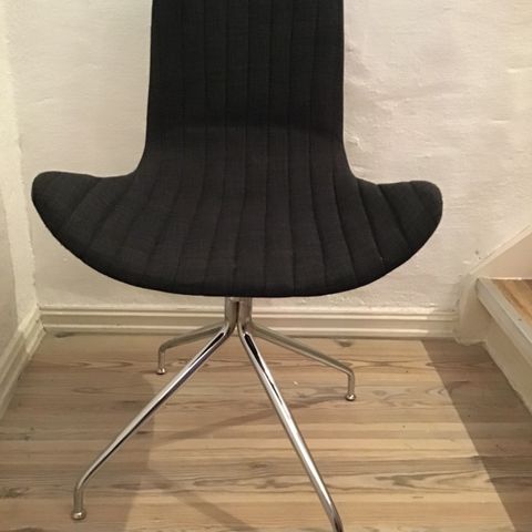 8 Stokke Date stoler i alcantara | FINN.no 8 Stokke Date stoler i alcantara | FINN.no
