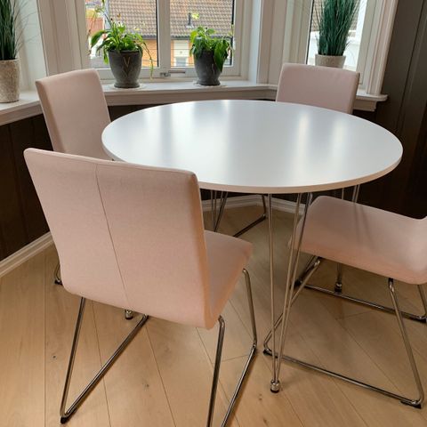 Fusion IKEA bord med 4 stoler | FINN.no Fusion IKEA bord med 4 stoler | FINN.no
