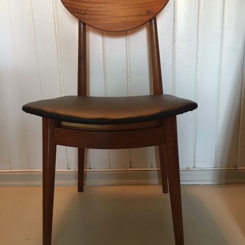 2 Gule retro stoler i teak og gult stoff | FINN.no 2 Gule retro stoler i teak og gult stoff | FINN.no