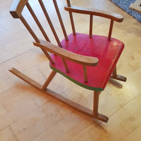 Retro vintage Gyngestol til barn i god stand | FINN.no Retro vintage Gyngestol til barn i god stand | FINN.no