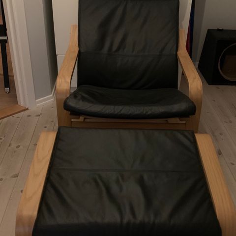 Ikea Poang lenestol med fotskammel selges. | FINN.no Poang lenestol med krakk fra IKEA | FINN.no