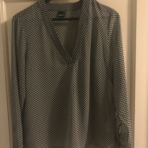 Kul fest topp fra Pulz til salgs | FINN.no Kul, svart genser fra Pulz Jeans | FINN.no