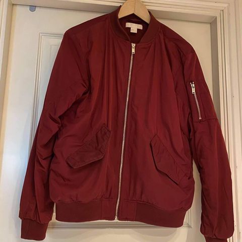 Alpha Industries bomberjakke dame str S | FINN.no Bomberjakke dame str S | FINN.no
