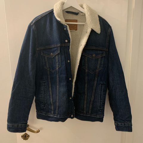 Fóret Levis jakke | FINN.no Fóret Levis jakke | FINN.no