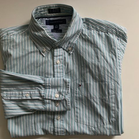 Jean Paul oxford skjorte strl S | FINN.no Maritim og pen Sebago skjorte. Kun brukt 1 gang | FINN.no
