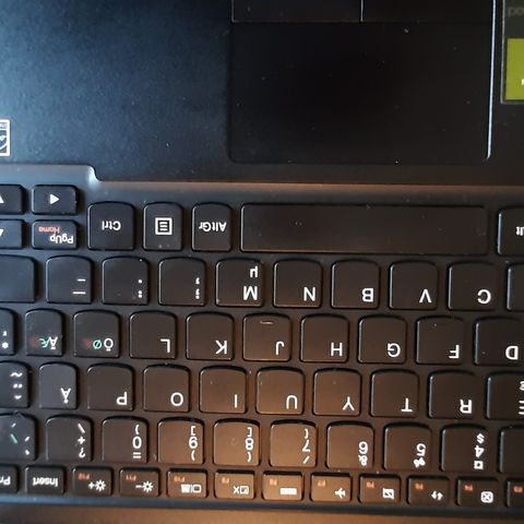 samsung bluetooth tastatur | FINN.no Samsung Tastatur VG KBD2000 Komplett.no