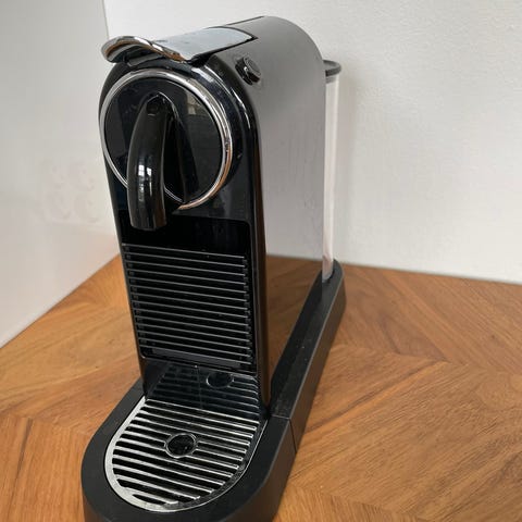 NESPRESSO CITIZ KAPSELMASKIN AV 