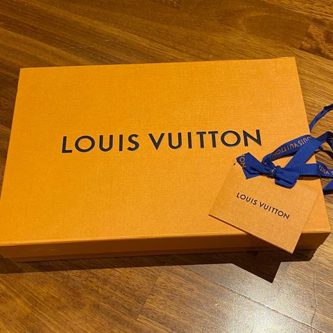 もうすぐ出品停止】Louis Vuitton Vパールフェクション austriangrass.com