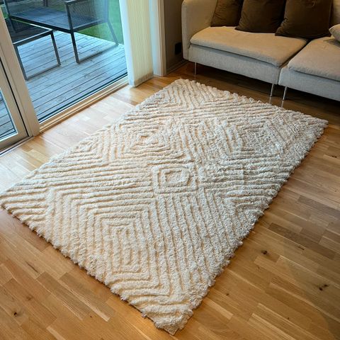 Lalique 200x300 Off White Rug