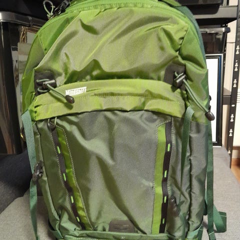 Sony Alpha speilløst kamera med objektiver og tilbehør | FINN-torget