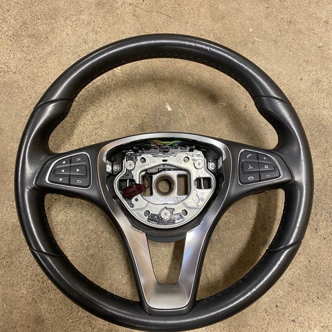 Mercedes-Benz tre ratt | FINN-torget